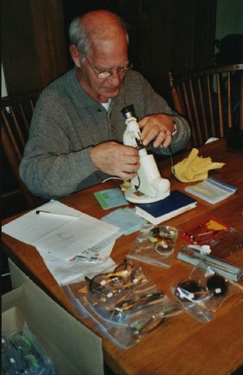 Ruud Noest meet brillen door